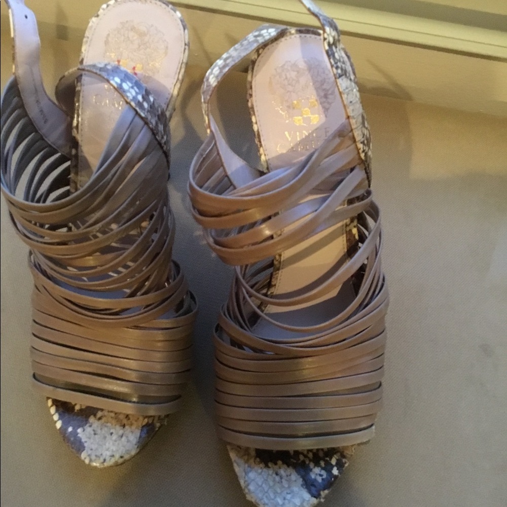 Shose - Picture 7 of 8